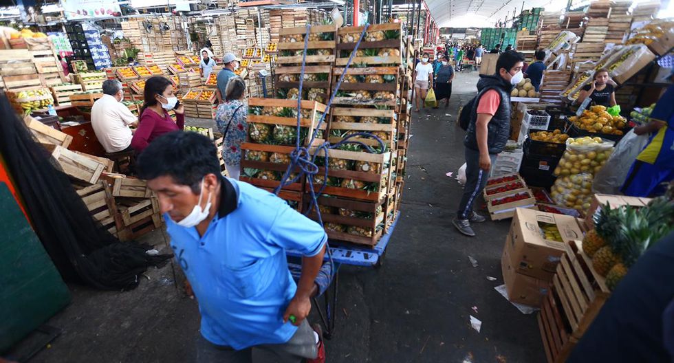 Portada: Cerca del 80% de comerciantes de Mercado de Frutas dio positivo al coronavirus