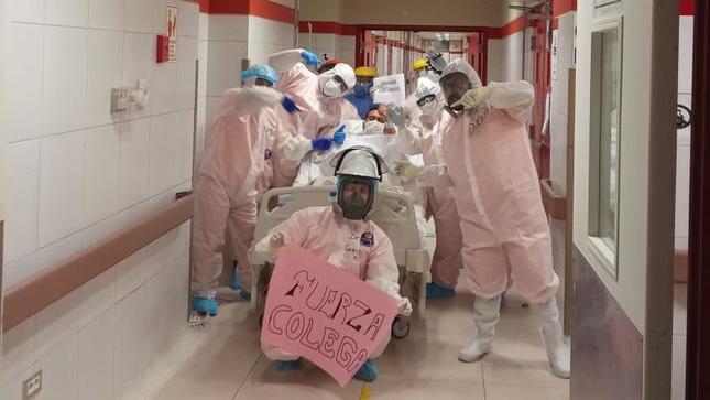 ¡Excelente noticia! Médico con coronavirus abandona UCI en Hospital de Villa el Salvador