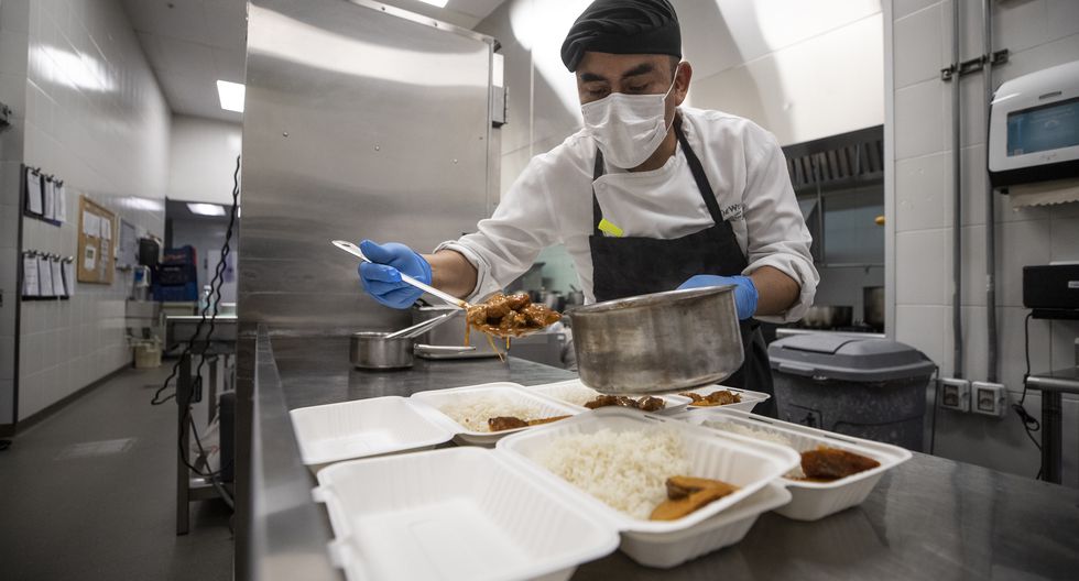 Restaurantes abrirán sus puertas atendiendo al 40% del aforo total a partir del 1 de julio