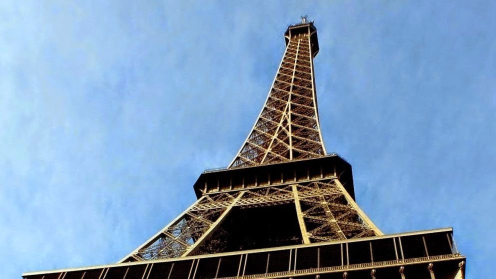 Portada: Torre Eiffel volverá a recibir visitantes el 25 de junio tras tres meses cerrada por pandemia