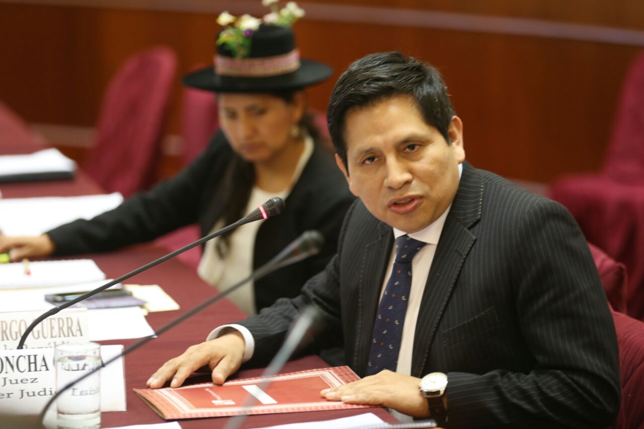 Poder Judicial suspende a Abel Concha como fiscal superior