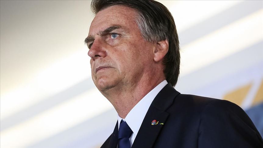 Portada: Jair Bolsonaro veta el uso obligatorio de mascarillas en Brasil