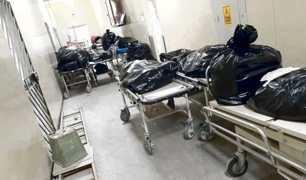 Cadáveres se acumulan en hospitales de Arequipa porque no permiten entierros