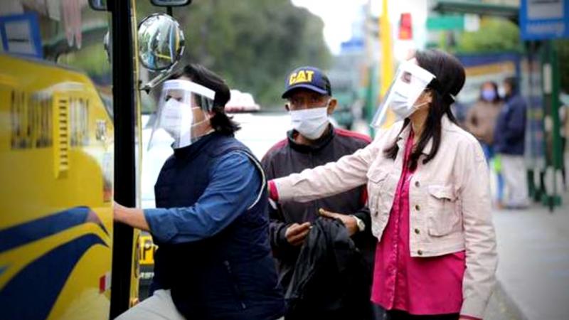 Portada: Protector facial es obligatorio desde hoy en Metropolitano y corredores