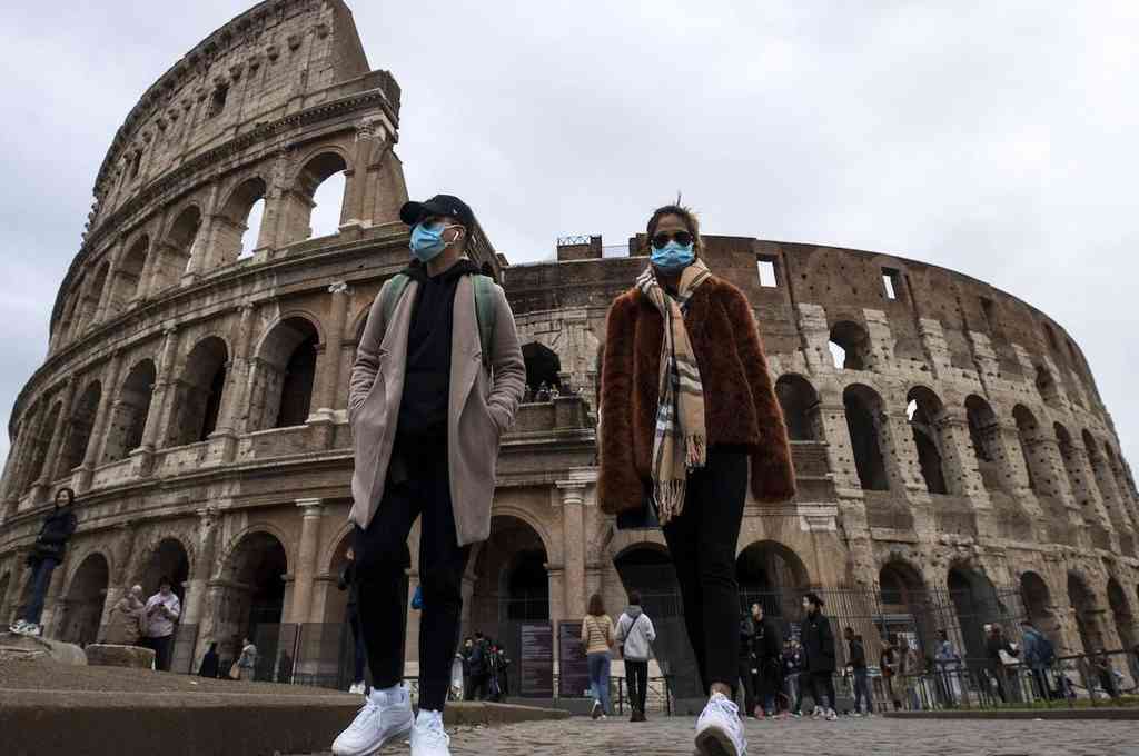 Italia niega la entrada a personas procedentes de países de "riesgo" como Brasil o Perú