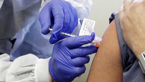 Portada: Vacuna contra el Covid-19 será totalmente gratis en la población, afirma el Minsa
