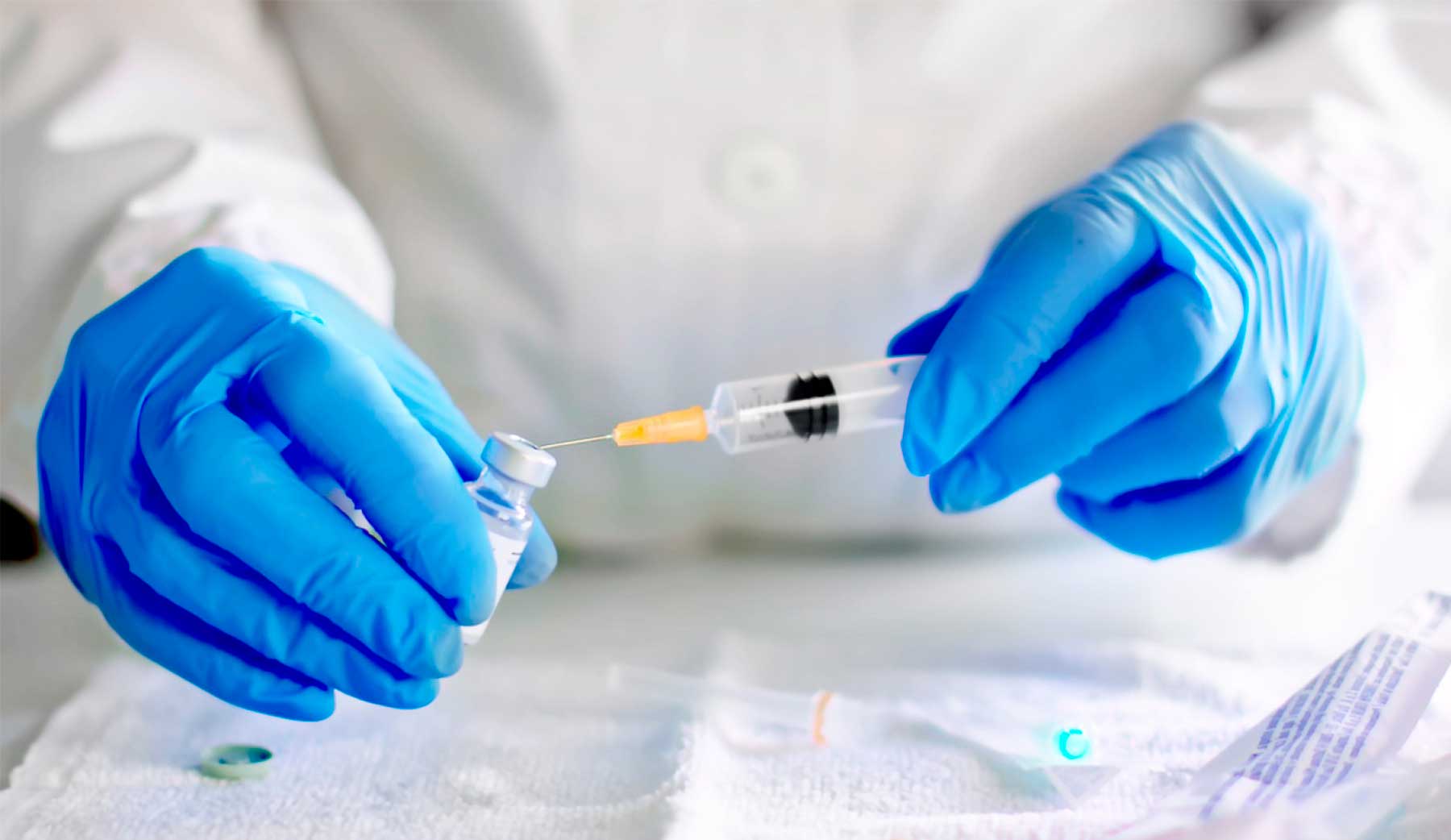 Portada: Reino Unido compra 60 millones de dosis de vacuna contra el coronavirus