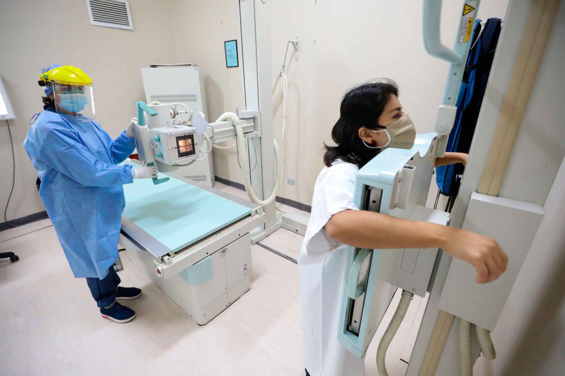 Portada: EsSalud inauguró el primer centro oncológico preventivo en Lima