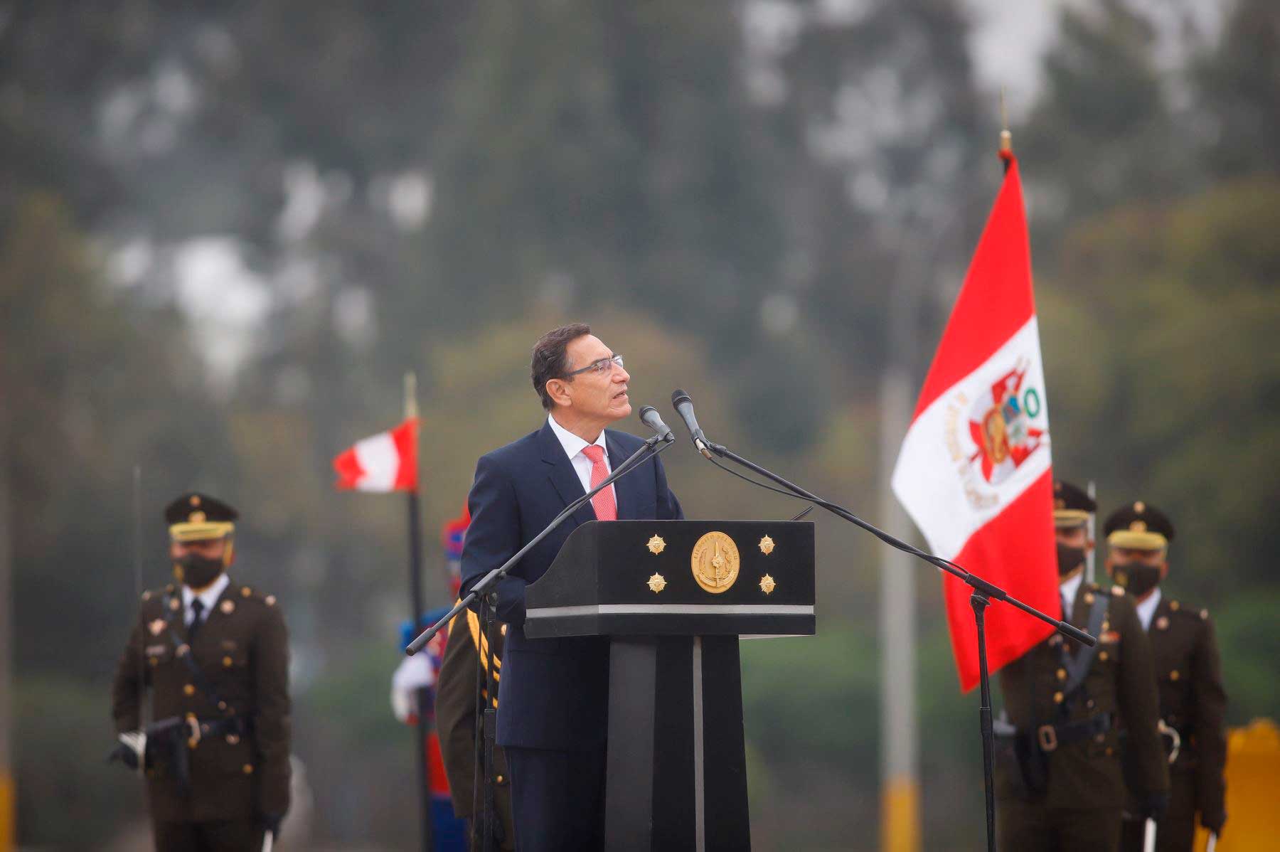 Martín Vizcarra anuncia inversión de más S/500 millones para el Ejército Peruano