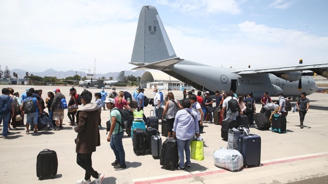 Portada: Vuelos humanitarios saldrán hoy desde el aeropuerto Jorge Chávez