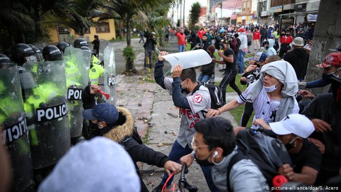 Colombia: Al menos 11 muertes durante los disturbios en distintos puntos del país