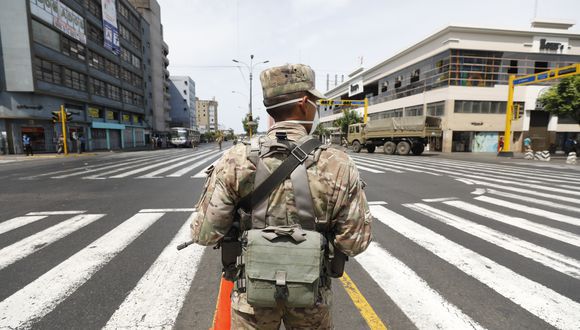 Ejecutivo elimina inmovilización social obligatoria los domingos, pero aplica restricciones