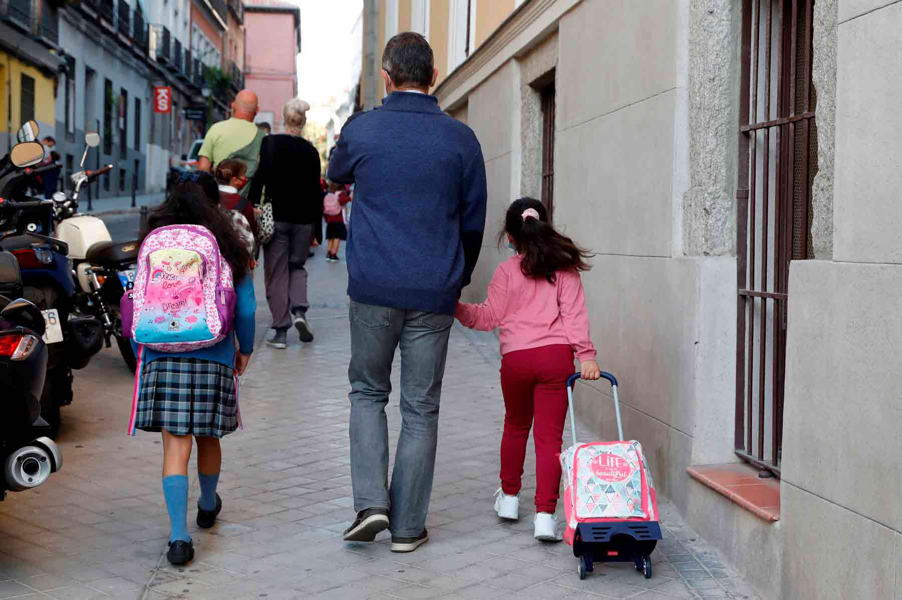 Portada: España: Madrid apertura curso escolar liderando cifras de contagios de coronavirus en el país