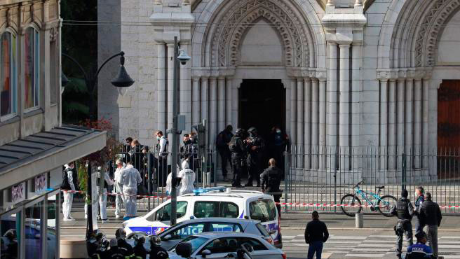 Francia: Un ataque terrorista dejó 3 muertos en la ciudad de Niza