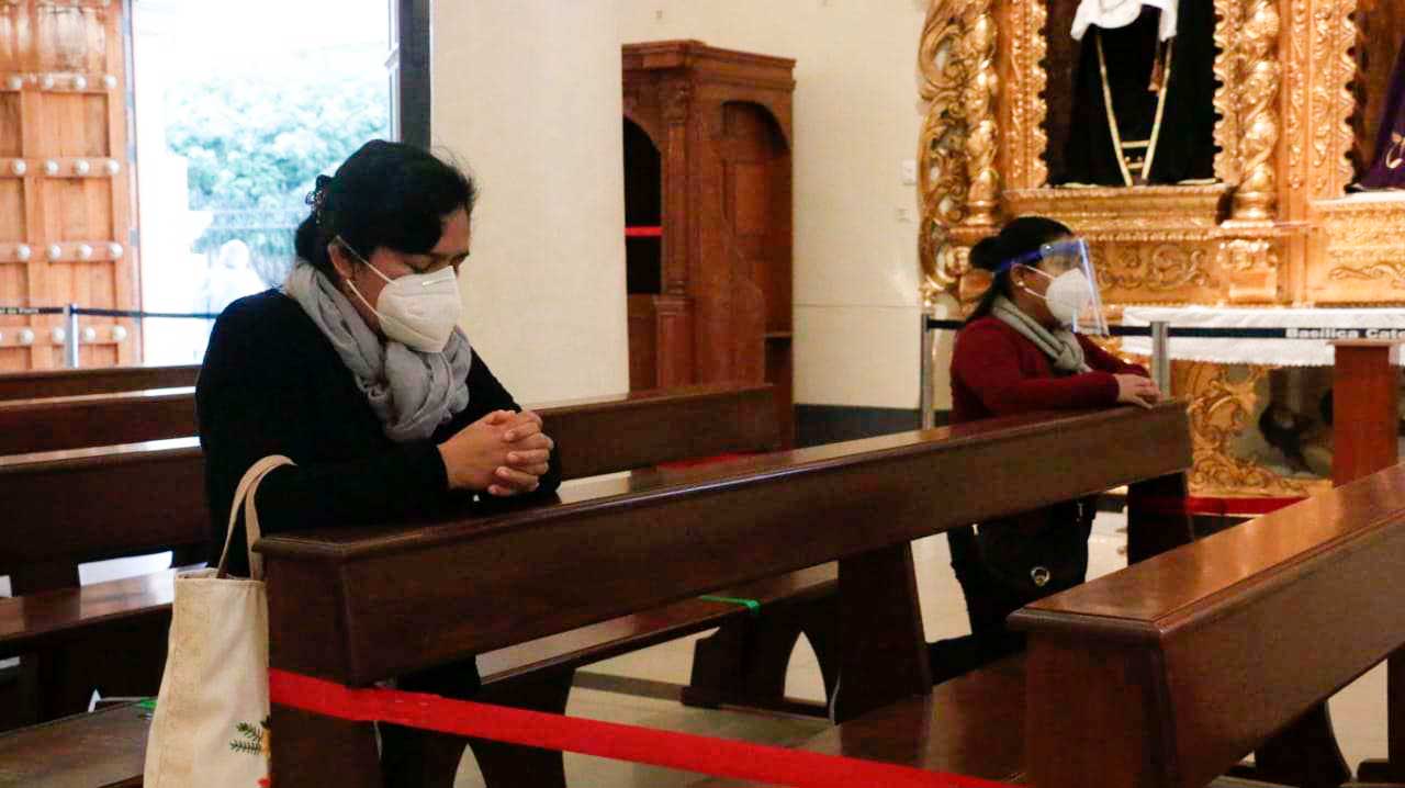 Portada: Iglesias podrán realizar misas a partir del 15 de noviembre