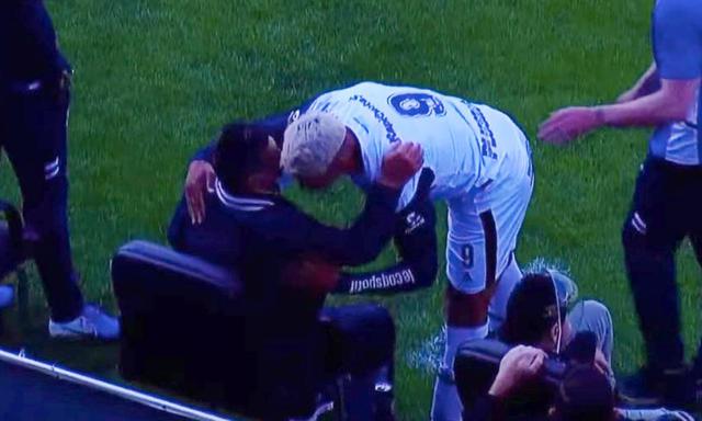 Nicolás Contín, jugador que abrazó a Diego Maradona, dio positivo al coronavirus