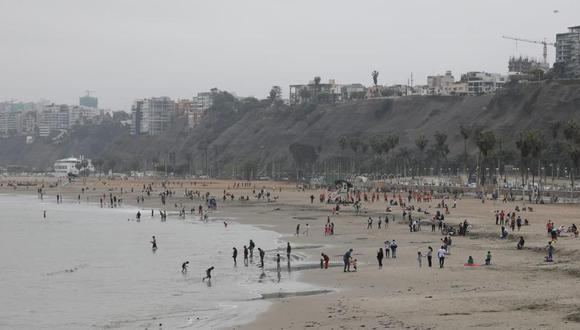 Alcalde de Lima plantea el cierre de accesos a playas de la Costa Verde los días sábados y domingos