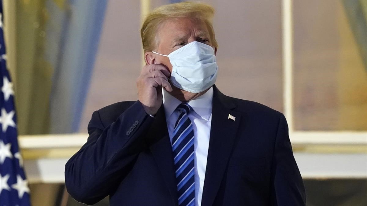 Trump afirma ser "inmune" al coronavirus y se muestra listo para el combate electoral