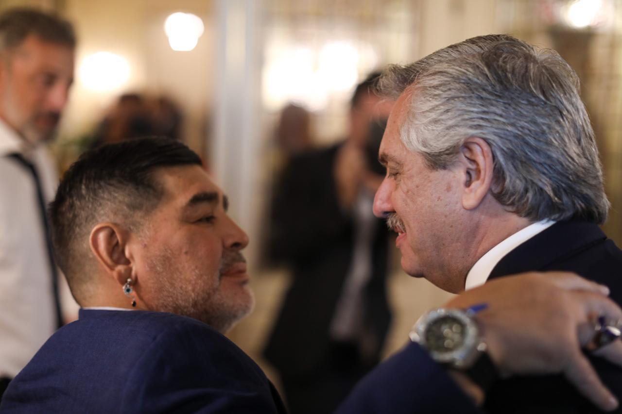 Alberto Fernández: “Gracias por haber existido, Diego Maradona. Te vamos a extrañar toda la vida”