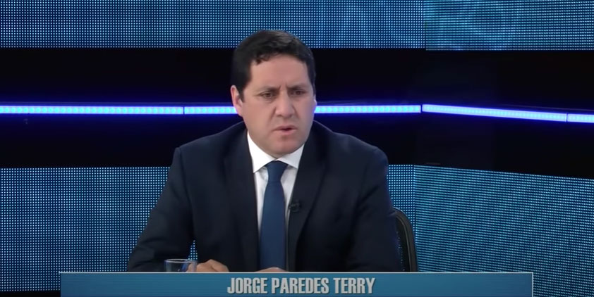 Portada: Jorge Paredes Terry sobre un cambio de constitución: "Hay que sentarse en una mesa y ver si es posible"