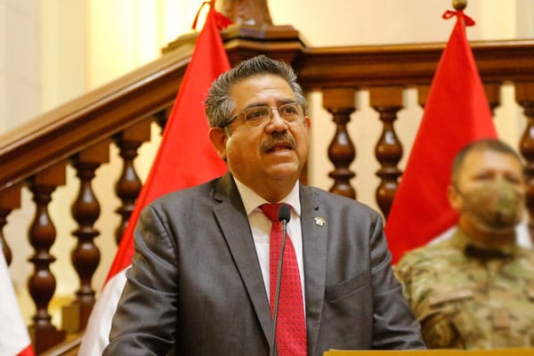 Portada: Manuel Merino asume hoy la presidencia del Perú