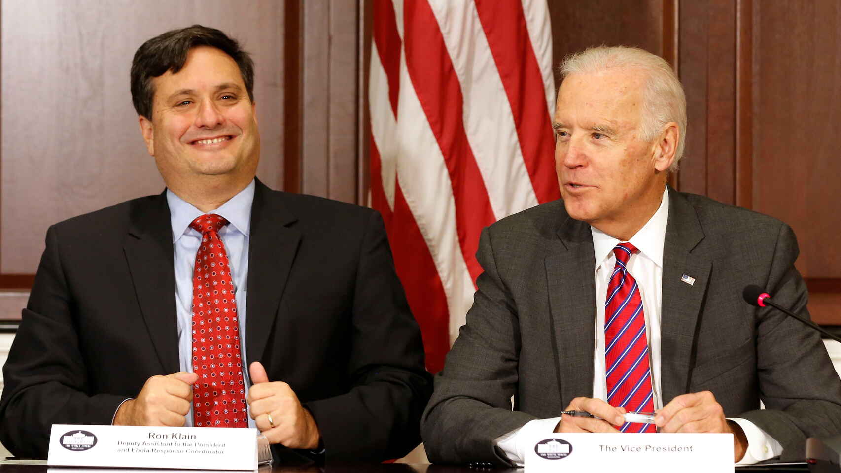 Portada: Joe Biden anunció a Ron Klain como jefe de su futuro gabinete