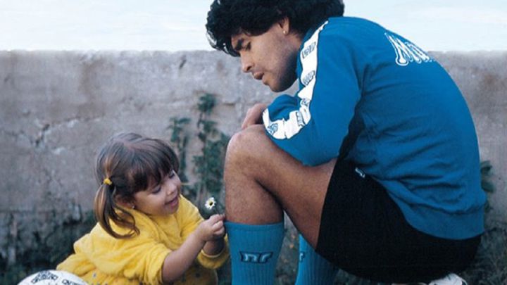 Portada: Dalma Maradona a su padre: "Te voy a amar y defender toda mi vida"