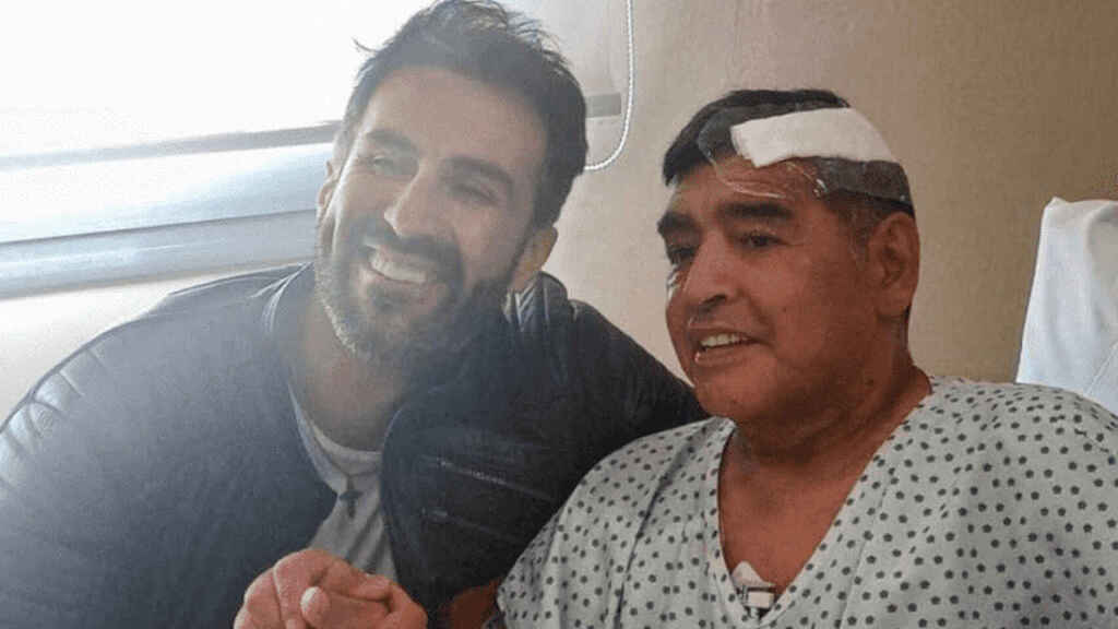Imputan posible negligencia y homicidio culposo a médico personal de Diego Maradona
