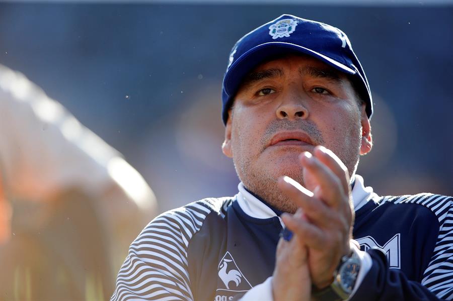 Diego Maradona deberá ser operado de un hematoma en la cabeza