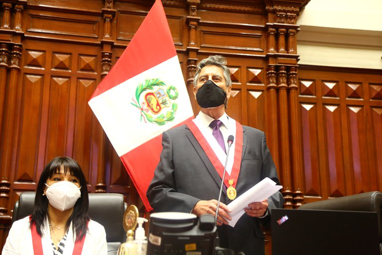 Francisco Sagasti juró hoy como nuevo Presidente de la República