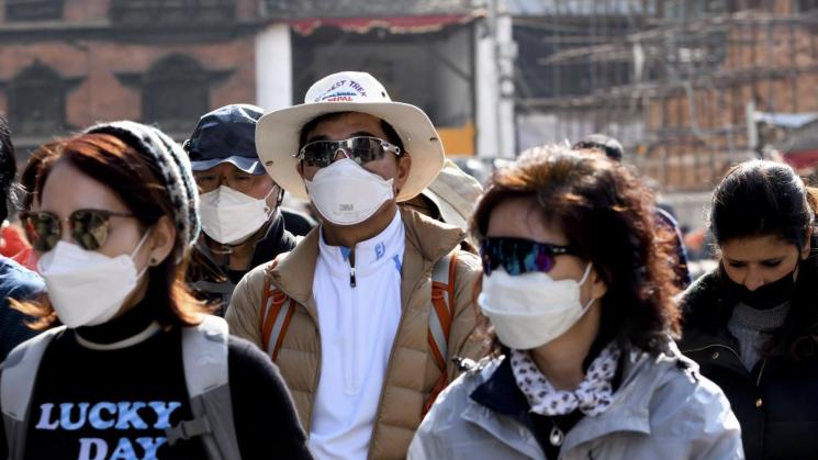 Las mascarillas no evitan la propagación del coronavirus sin distanciamiento social, según estudio