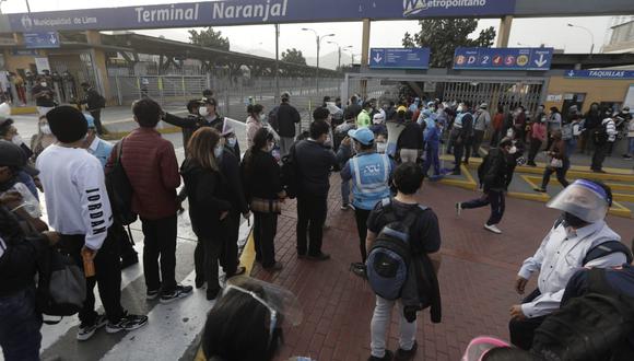 ATU asegura que el servicio del Metropolitano se reestablecerá al mediodía, pero concesionarios lo desmienten