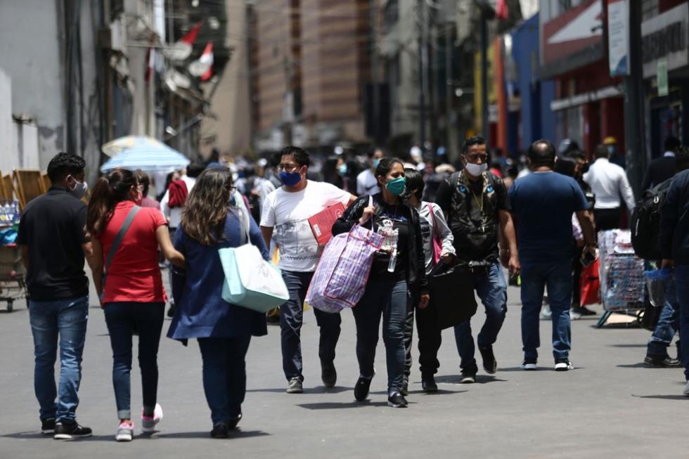 Portada: Municipalidad de Lima reduce a 15,000 personas aforo en Mesa Redonda para evitar aglomeraciones