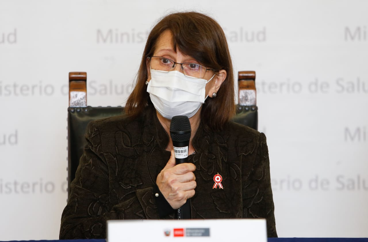 Pilar Mazzetti será quien suscriba los contratos para adquisición de vacunas contra el Covid-19