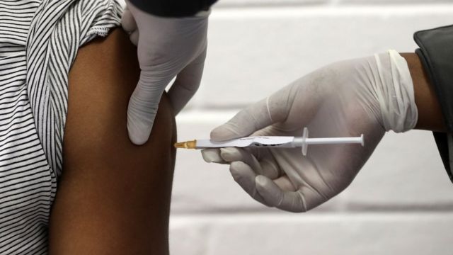 OMS: Países pobres recibirán primeras vacunas contra el coronavirus en el primer trimestre del 2021