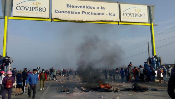 Portada: Ica: Trabajadores del sector agroexportador bloquean la Panamericana Sur para exigir mejoras laborales