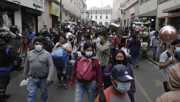 Portada: EsSalud: Casos de coronavirus aumentan alrededor de los centros comerciales