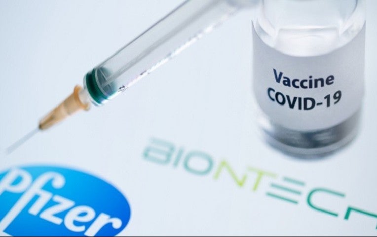 Portada: Documentos sobre la vacuna Pfizer/BioNTech fueron pirateados en ciberataque a la UE
