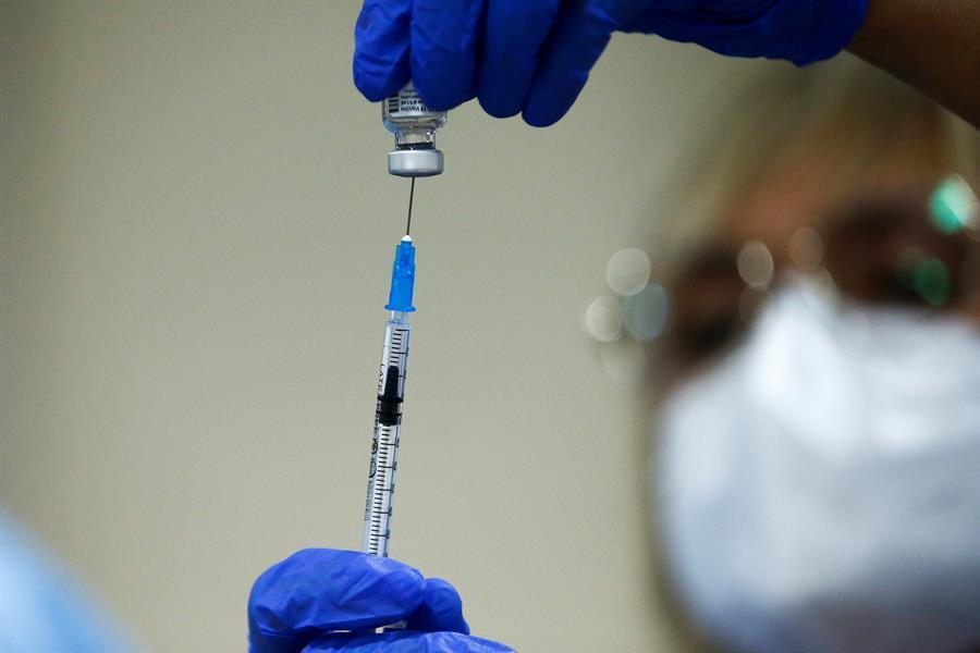 Portada: Estados Unidos anunció que aplicará vacuna contra el coronavirus a inmigrantes indocumentados