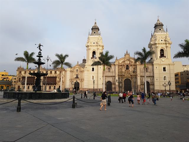 ¡Feliz 486 aniversario de Lima! Festejos inician con salva de cañones y ceremonia sin público.