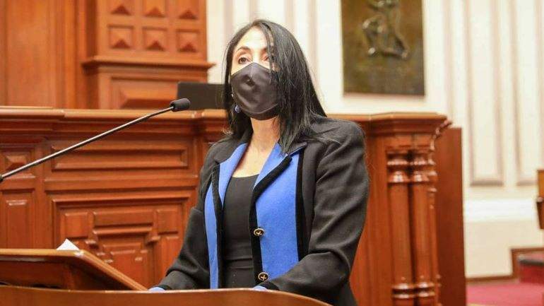 Canciller Elizabeth Astete renuncia al cargo tras confirmar que recibió vacuna de Sinopharm