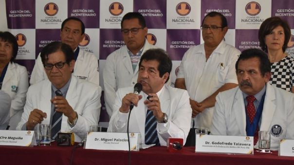 Colegio Médico del Perú iniciará proceso disciplinario a personal que fue vacunado