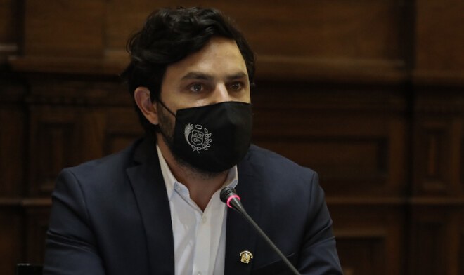 Comisión de Ética abre investigación contra Daniel Olivares tras revelar que consume marihuana