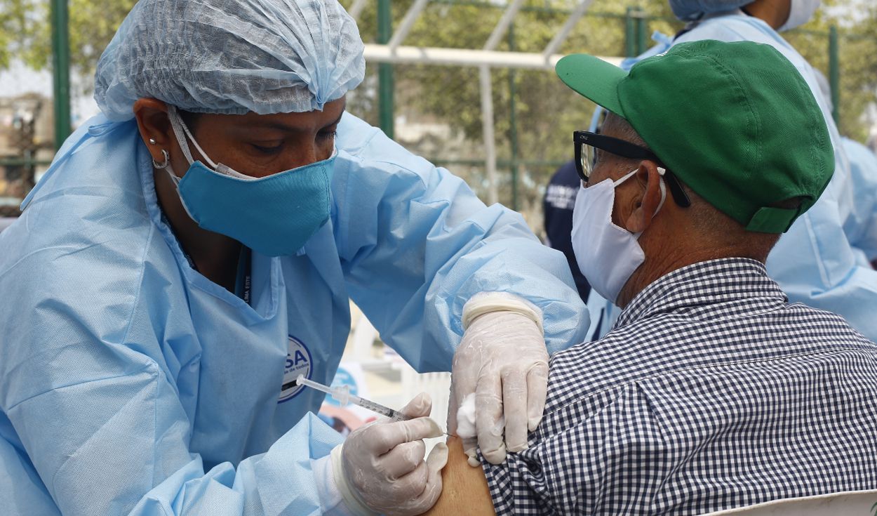 Portada: Conoce el cronograma de vacunación contra el coronavirus en adultos mayores