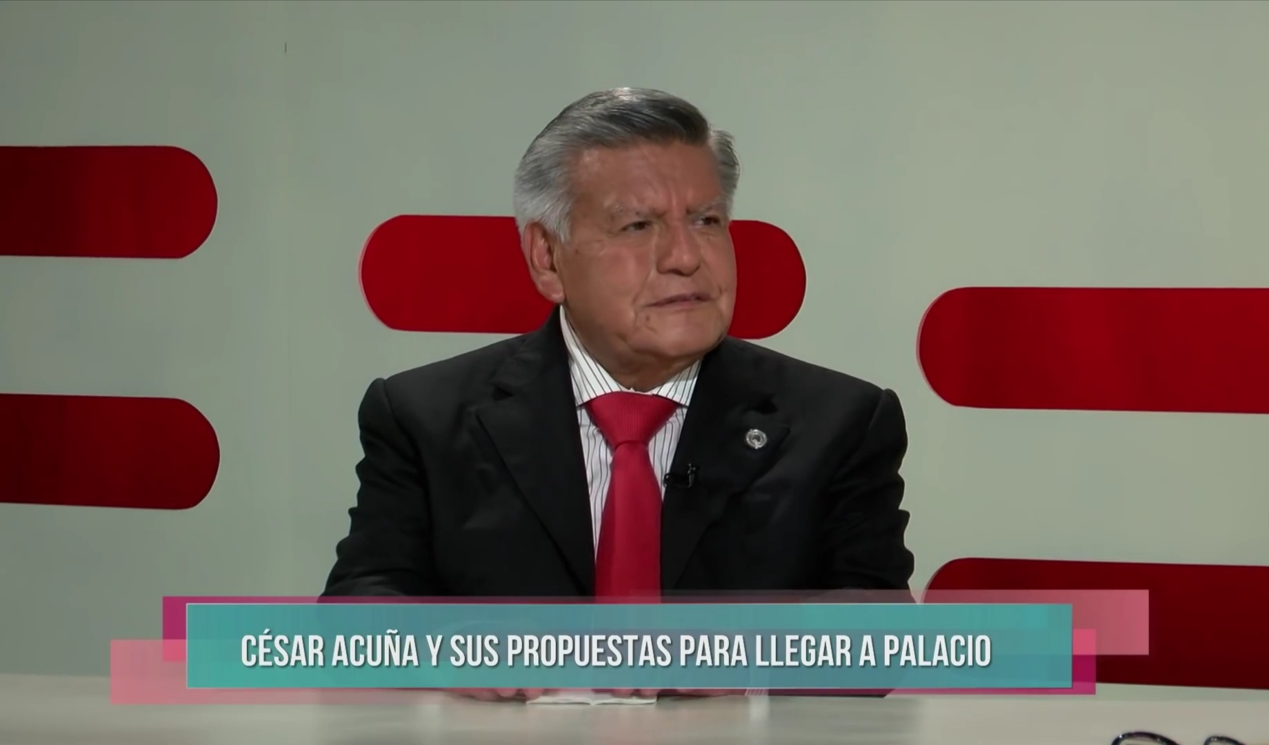 Portada: César Acuña: En caso ganara las elecciones, la primera dama será su pareja Gisell Prado
