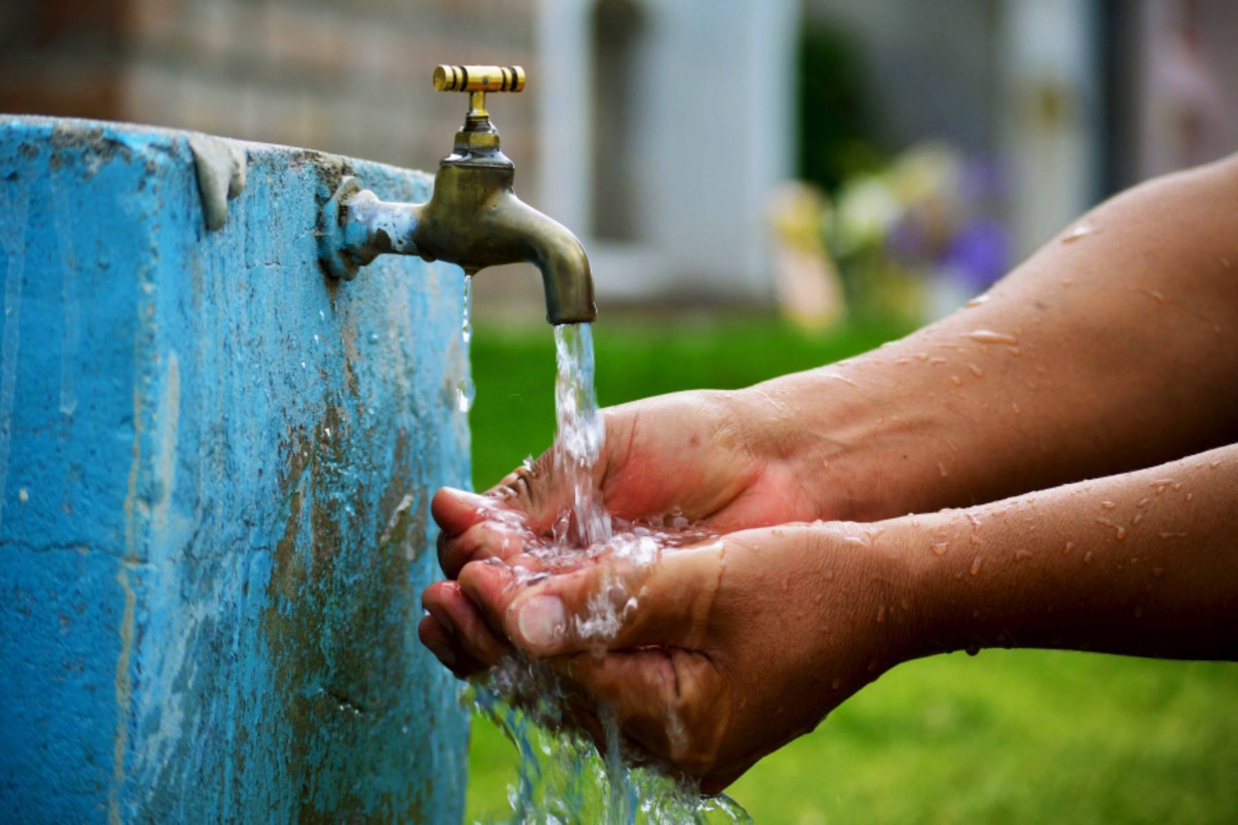 Portada: Día Mundial del Agua: retos para mejorar el acceso a este vital servicio