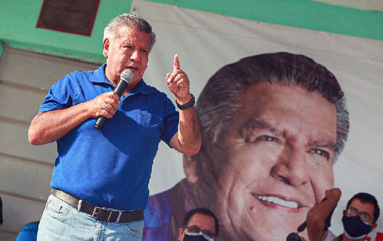 César Acuña sobre último debate presidencial: “Anoche han floreado al Perú”