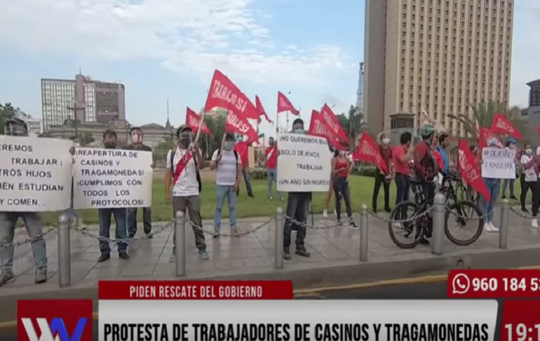 Portada: Protesta de trabajadores de casinos y tragamonedas