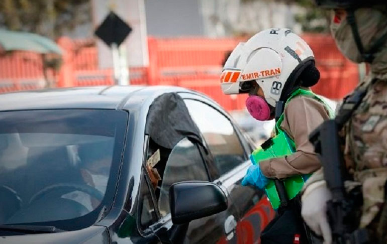 Portada: ONPE: Se podrán utilizar autos particulares para ir a votar