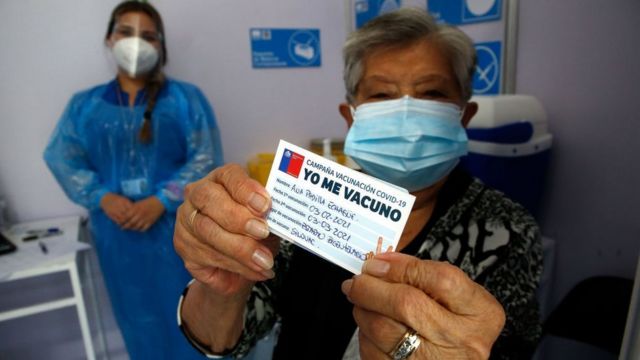 Chile supera a Israel y se convierte en el país que más rápido vacuna en el mundo